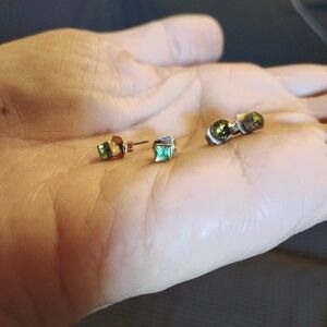 2 Pairs Of Elegant Stud Earrings Square & Round Shaped Green Tones Crystals 2/8'